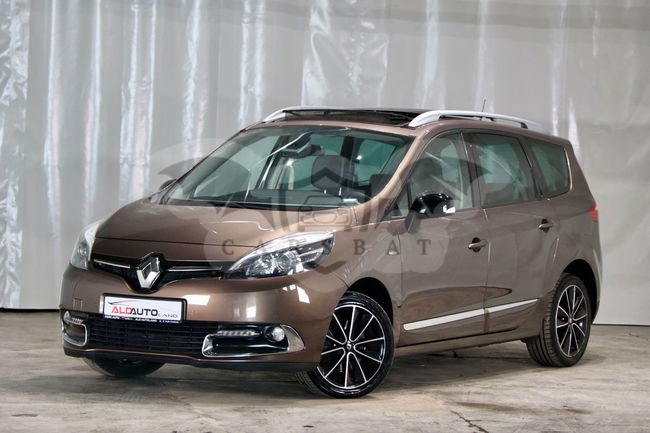 Renault Scenic III [2009 - 2016] dCi 130 FAP Start & Stop Bose Edition 2013