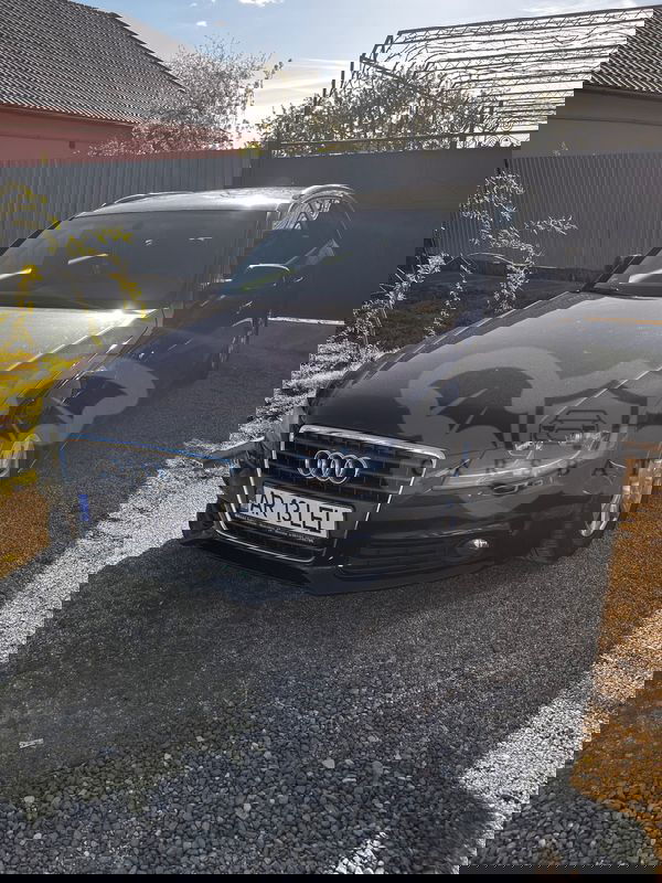 Audi A4 B8 [2007 - 2015] 2.0 TDI Avant 2011