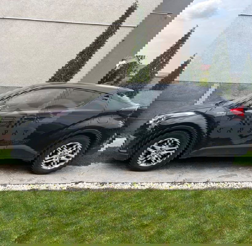 Toyota C-HR Hybrid Club 2018