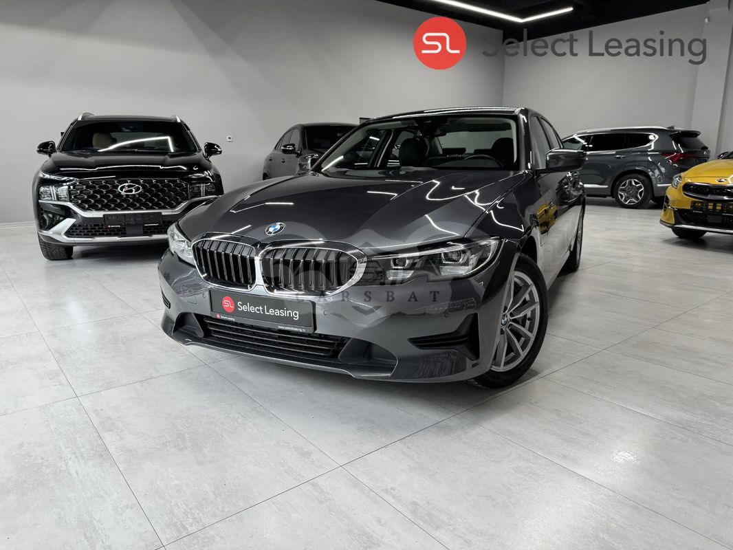 BMW 3 Series 330e AT PHEV 2021