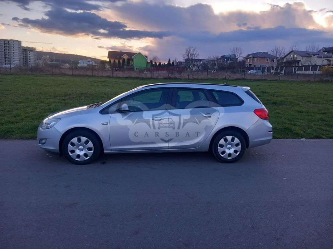 Opel Astra J [2009 - 2018] 2.0 CDTI DPF Sports Tourer 2011