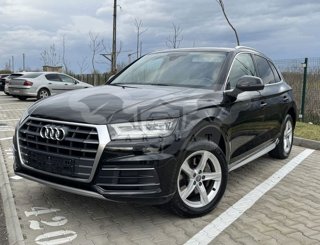 Audi Q5 FY [2016 - Prezent] 2.0 40 TDI quattro S tronic Design 2018