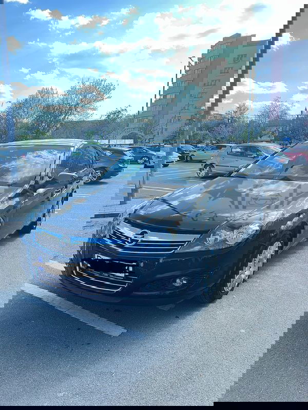Opel Astra J [2009 - 2018] 2010