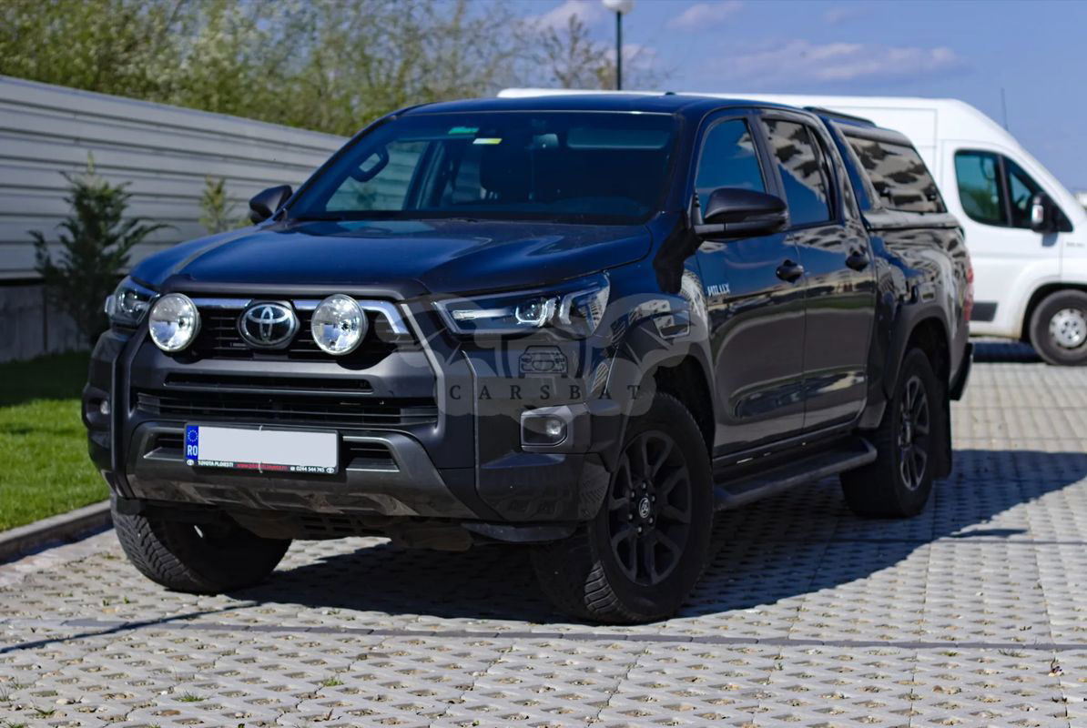Toyota Hilux VIII [2015 - Prezent] 2.8D 204CP 4x4 Double Cab AT Invincible 2023