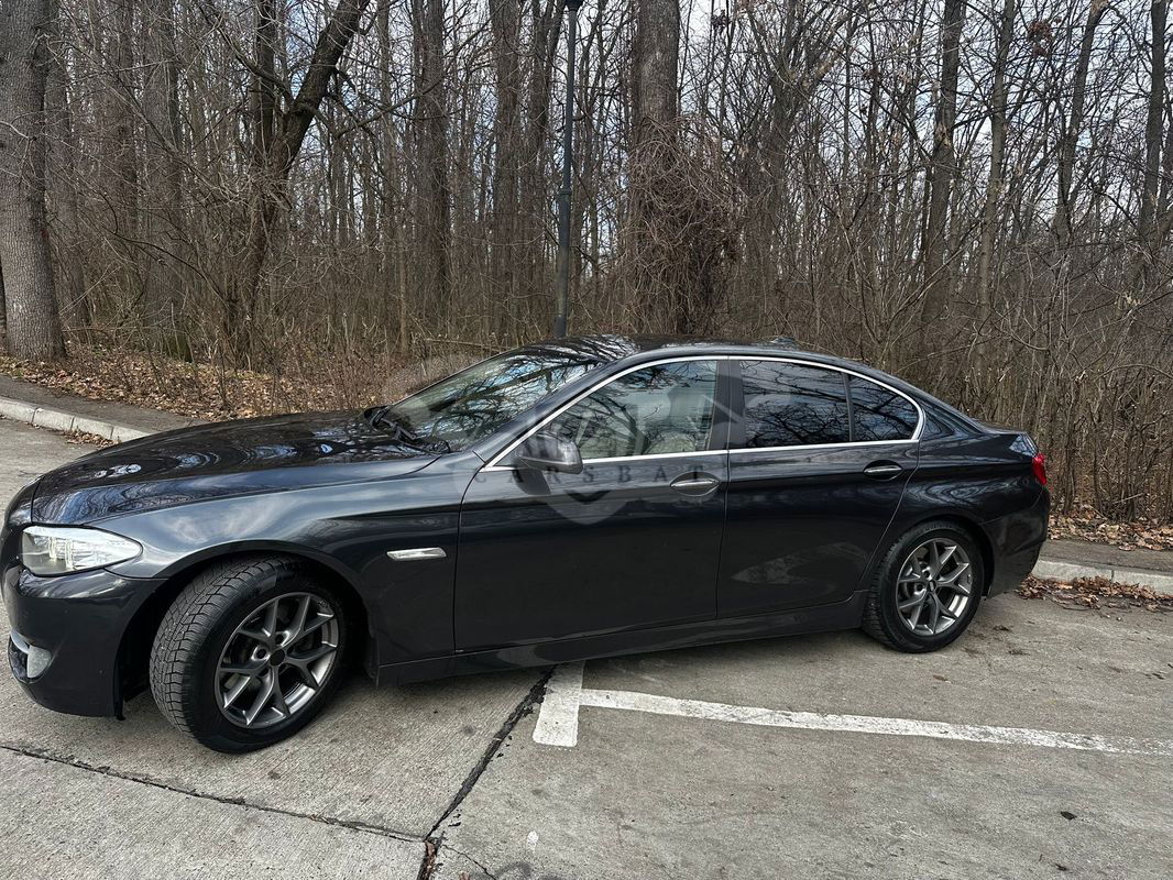 BMW 5 Series F10/F11/F07 [2010 - 2017] 520d 2012