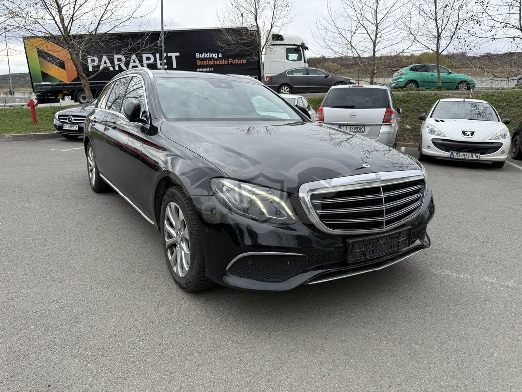 Mercedes-Benz E W213 [2016 - 2023] 220 d T 9G-TRONIC Exclusive 2017