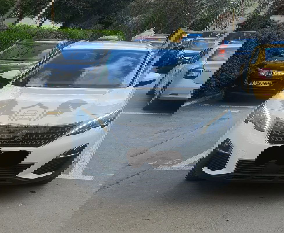 Peugeot 3008 II [2016 - Prezent] 1.2 PureTech Turbo S&S EAT8 Allure 2019