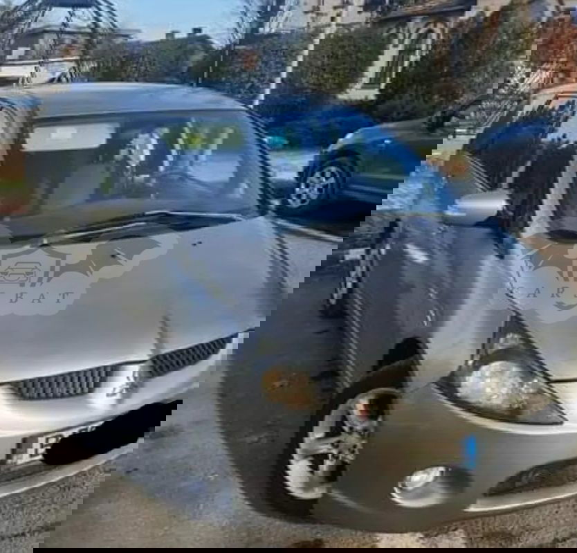 Mitsubishi Grandis 2.0 DI-D 7-Sitzer 30 Jahre 2007