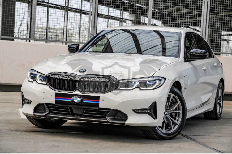 BMW 3 Series 2021
