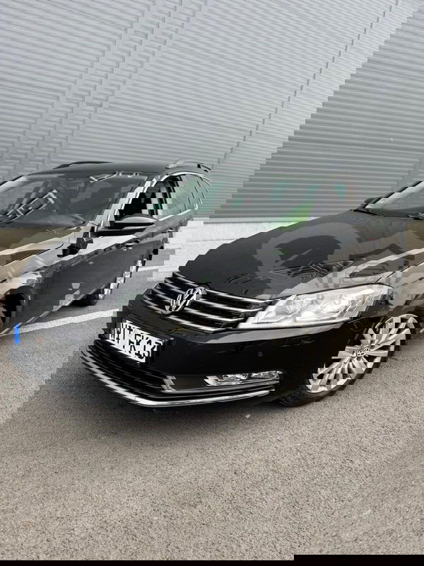 Volkswagen Passat 2.0 TDI DPF DSG Highline 2011
