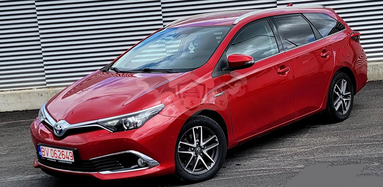 Toyota Auris II [2012 - 2018] 1.8 VVT-i Hybrid Automatik Design Edition 2015