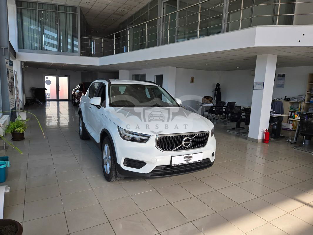 Volvo XC40 T3 AT8 Momentum Pro 2020