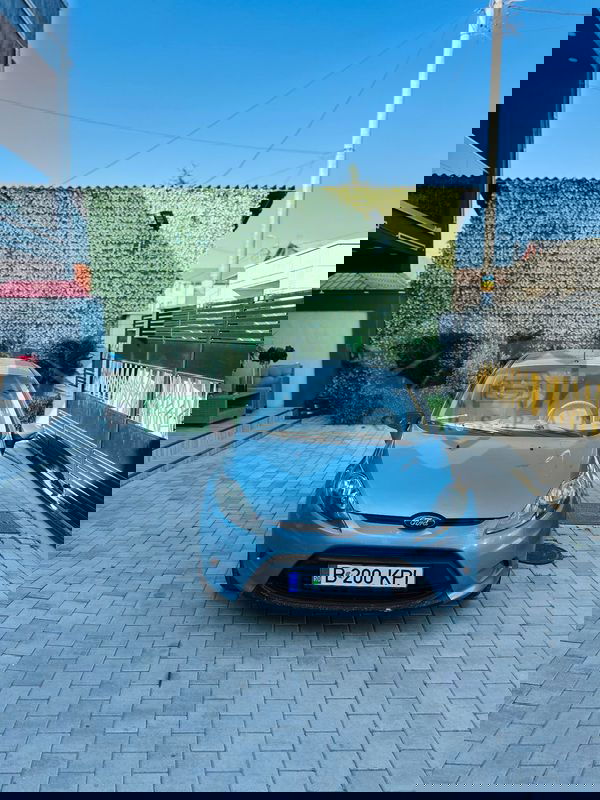 Ford Fiesta VII [2008 - 2017] 1.4i Ghia 2011