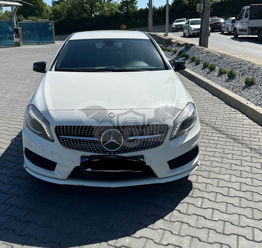 Mercedes-Benz A W176 [2012 - 2018] 180 7G-DCT AMG Line 2013