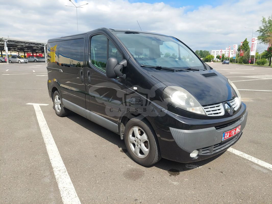 Renault Trafic 2.0 dCi 115 FAP Passenger Black Edition 2011