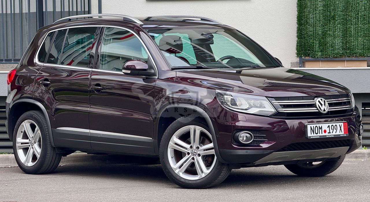 Volkswagen Tiguan 2.0 TDI DPF 4Motion BlueMotion Technology DSG Sport & Style 2013