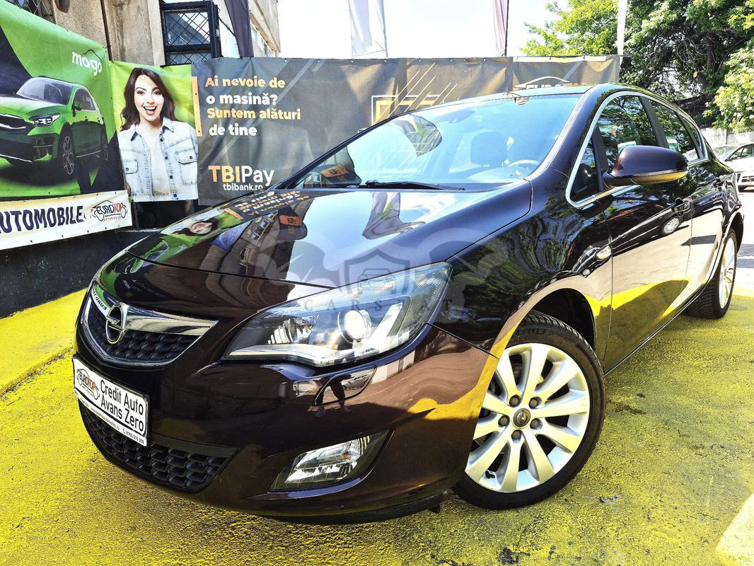 Opel Astra J [2009 - 2018] 1.7 CDTI DPF Cosmo 2012
