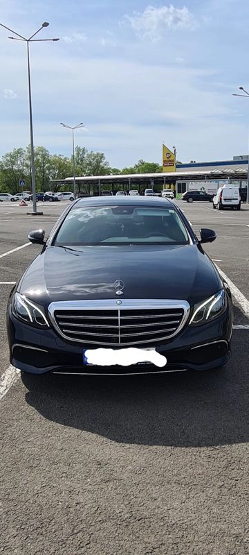 Mercedes-Benz E W213 [2016 - 2023] 220 d 9G-TRONIC Avantgarde 2017