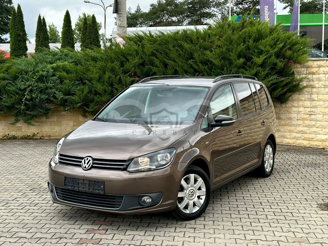 Volkswagen Touran 2.0 TDI BlueMotion Technology Comfortline 2013