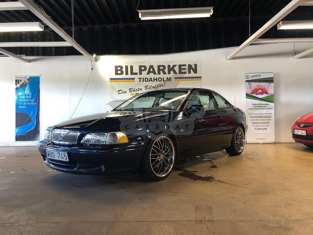 Volvo C70 2001