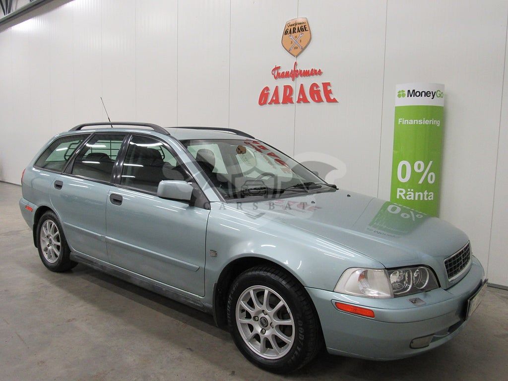 Volvo V40 2003