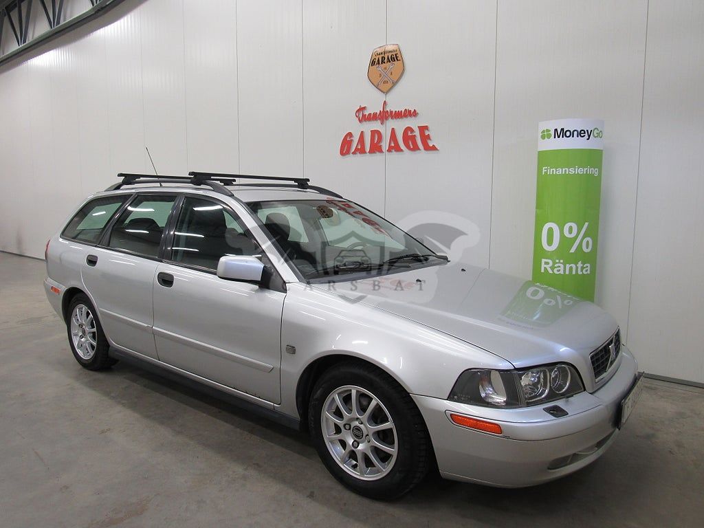 Volvo V40 2004