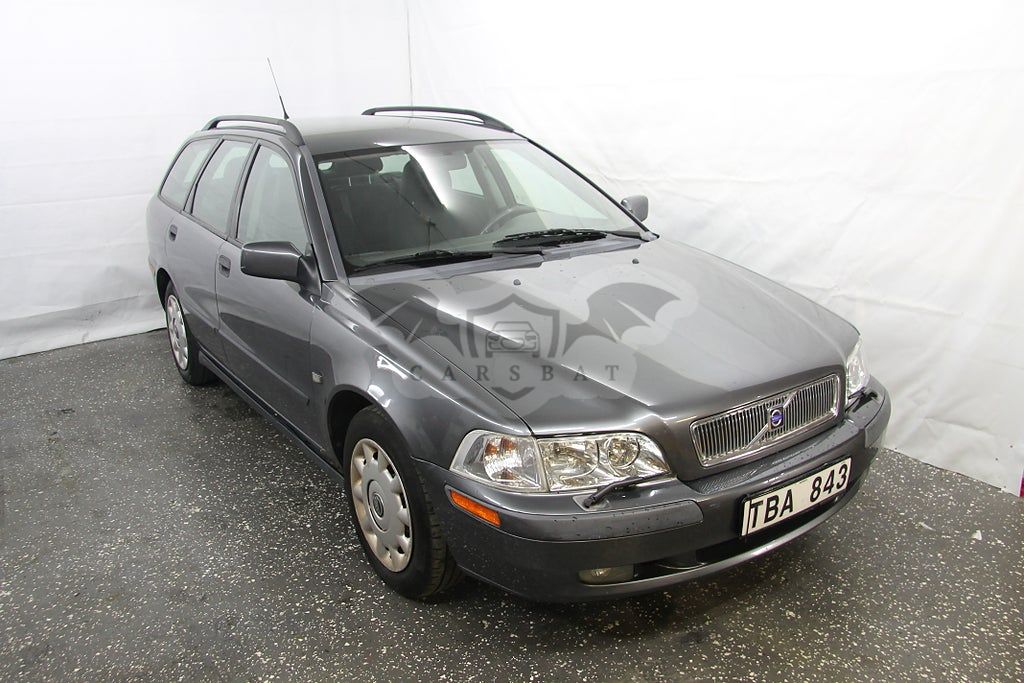Volvo V40 2002