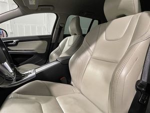 Volvo V60 2015