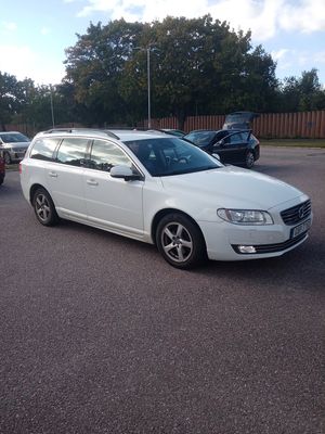 Volvo V70 2016