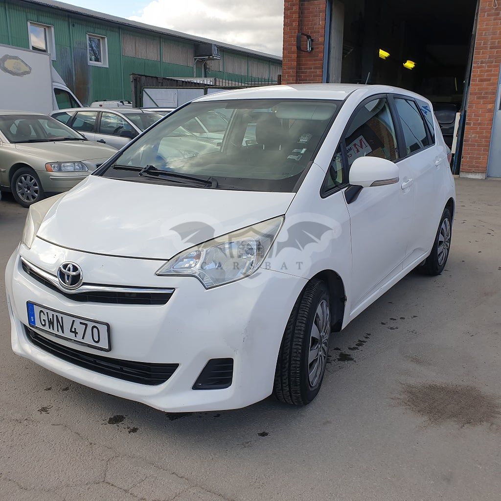 Toyota Verso-S 2013