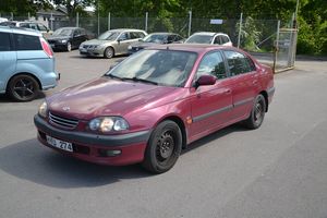 Toyota Avensis 1999