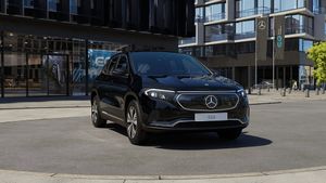 Mercedes-Benz EQA 2024
