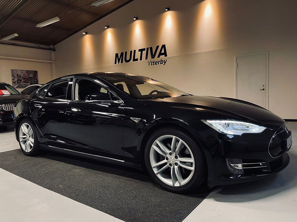 Tesla Model S 2016