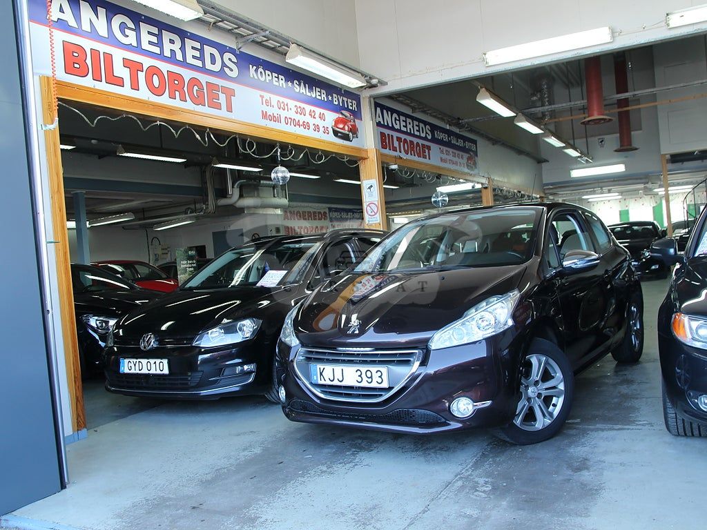 Peugeot 208 2013