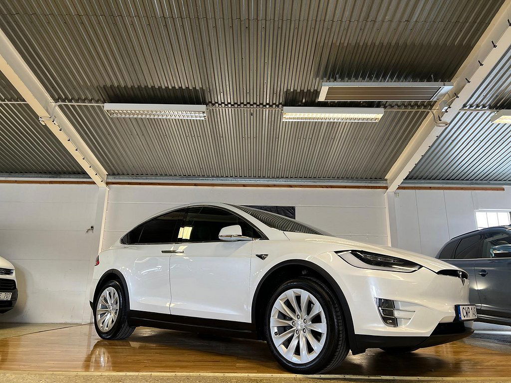 Tesla Model X 2017