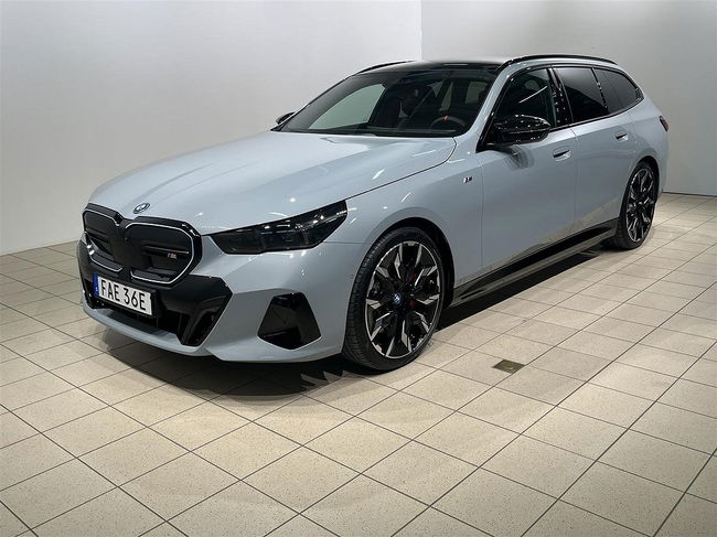 BMW i5 2024