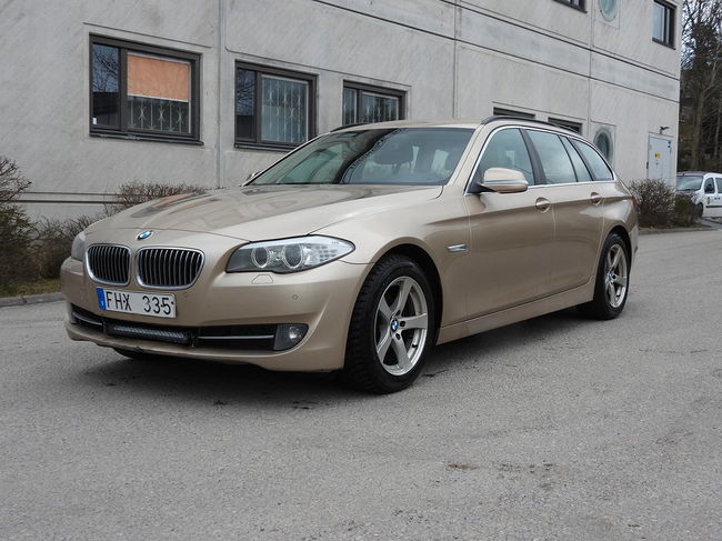 BMW 5 Series 520 2011