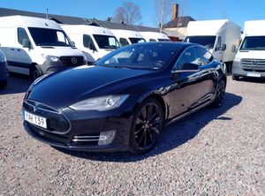 Tesla Model S 2015