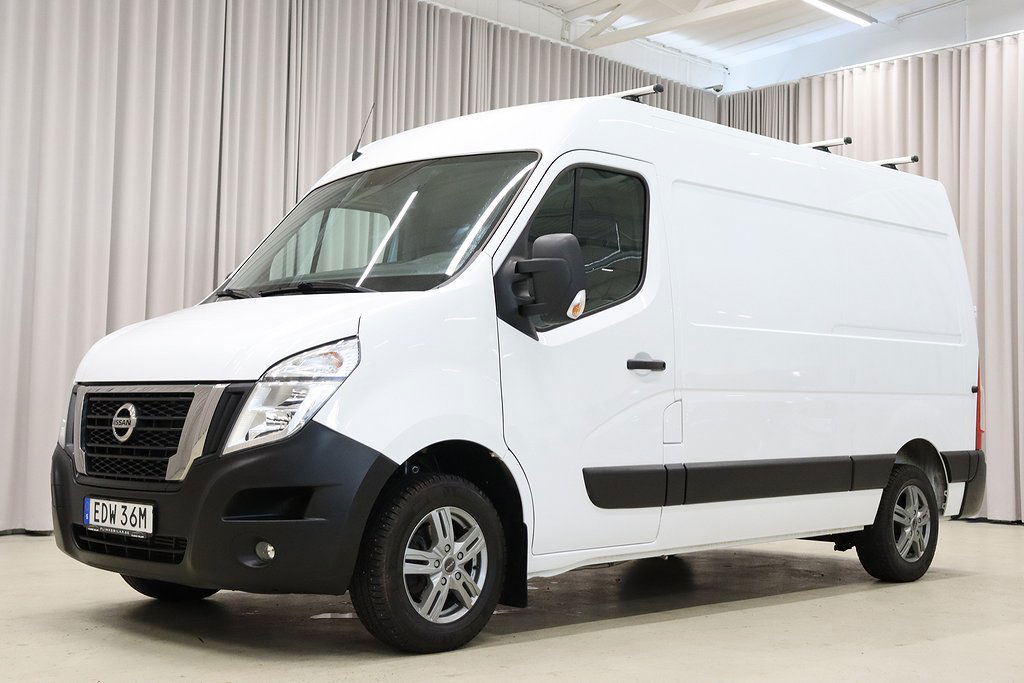 Nissan NV400 2019