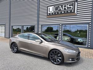 Tesla Model S 2015