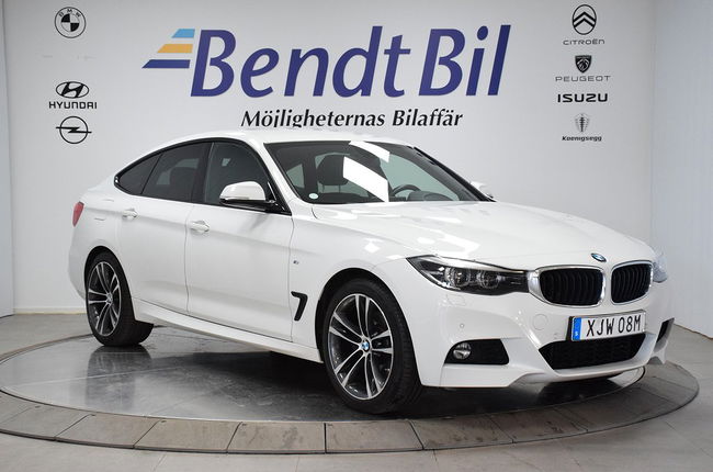 BMW 3 Series 330 2019