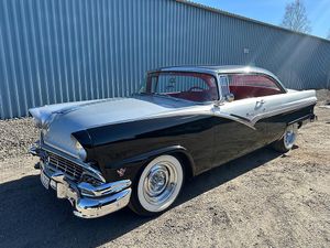 Ford Fairlane 1956