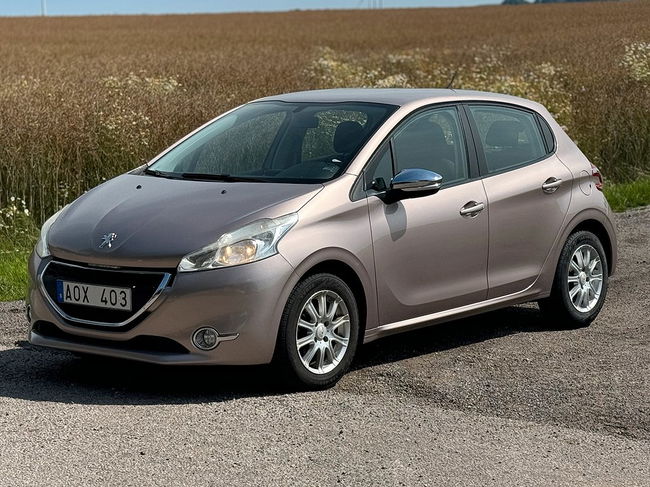 Peugeot 208 2013