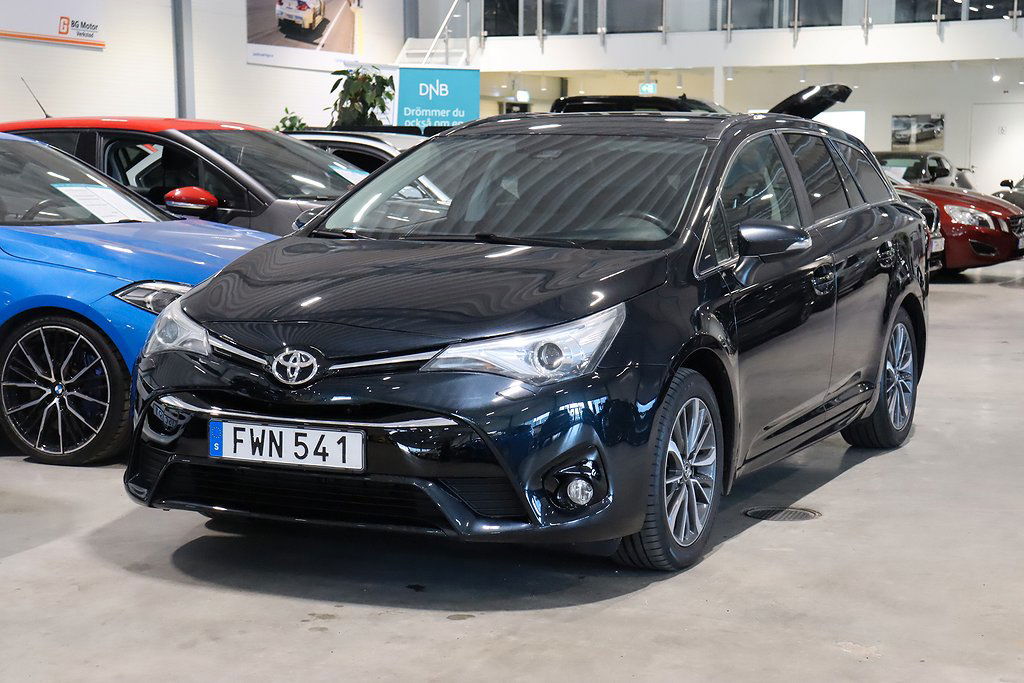 Toyota Avensis 2015