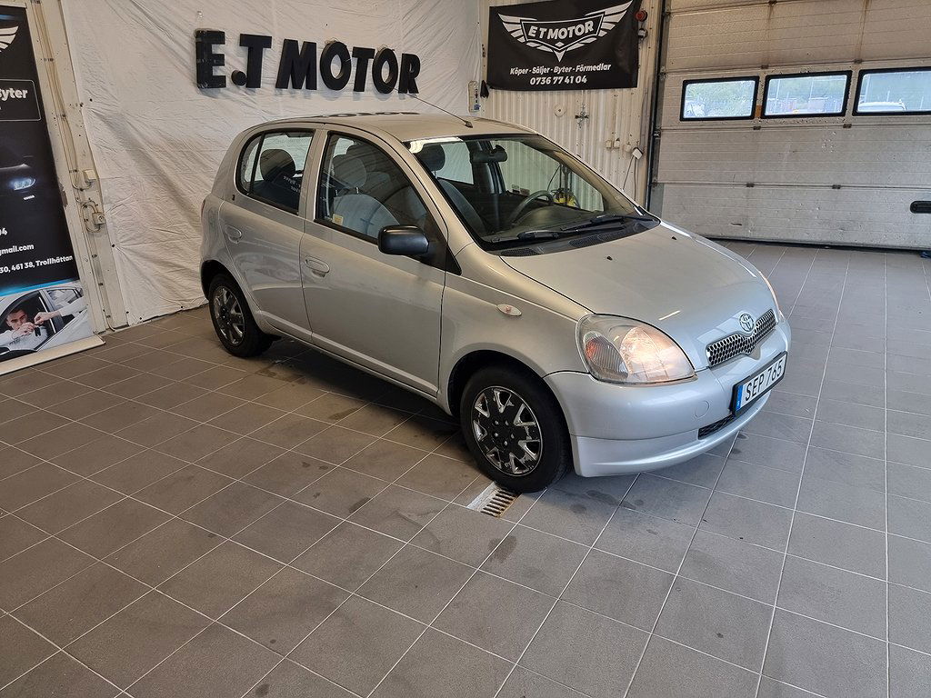 Toyota Yaris 2000