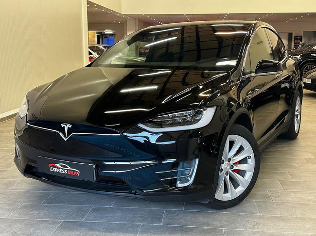 Tesla Model X 2016