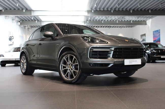 Porsche Cayenne 2021