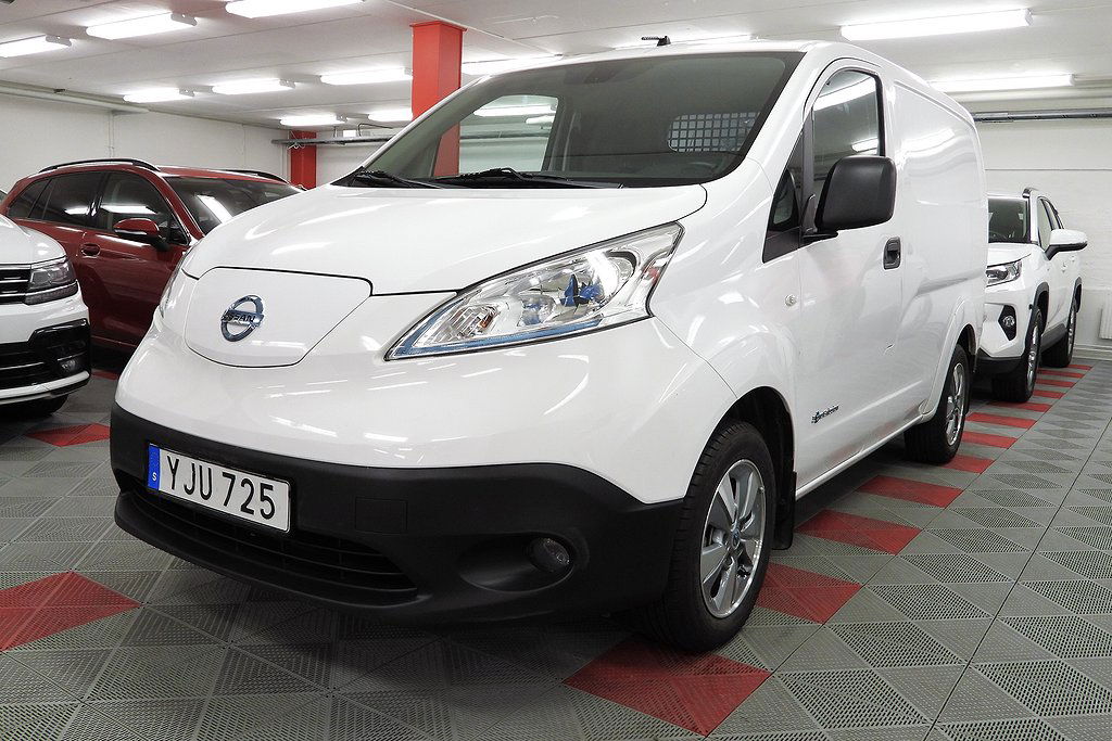 Nissan NV200 2016