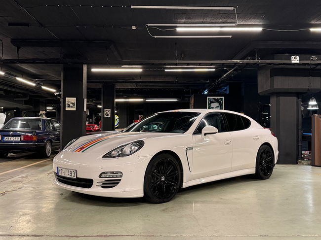 Porsche Panamera 2011