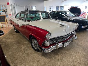 Ford Fairlane 1955